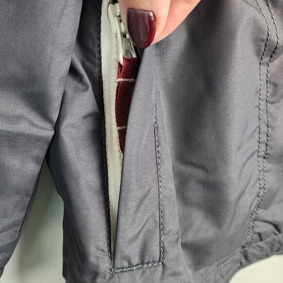 Mini Boden boy 7-8 zip up hooded rain jacket New - Picture 3 of 12